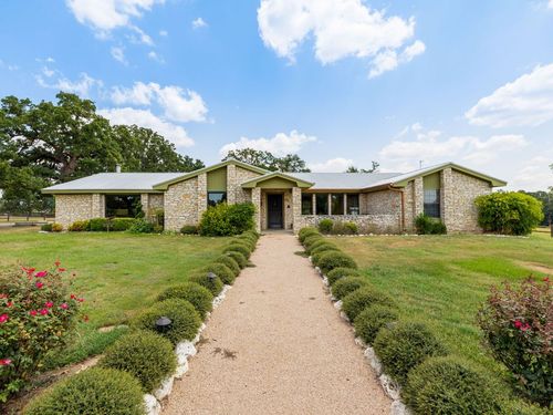 1045 Private Road 7005, Lexington, TX, 78947-4165 | Card Image