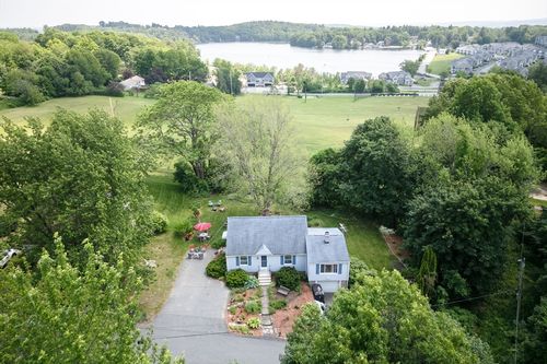 39 Crest Ave, Lunenburg, MA, 01462-2204 | Card Image