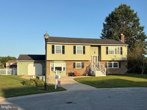 7 Reyburn Ct, BEAR, DE, 19701-1123 | Card Image