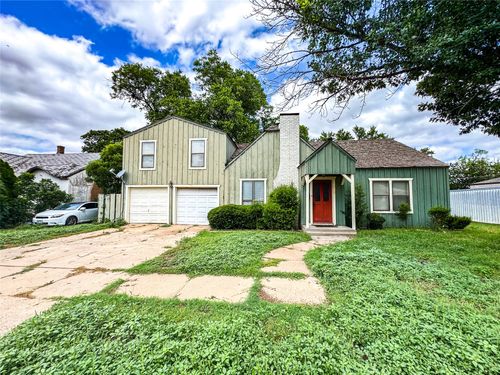 1113 E Wells St, Stamford, TX, 79553-4911 | Card Image