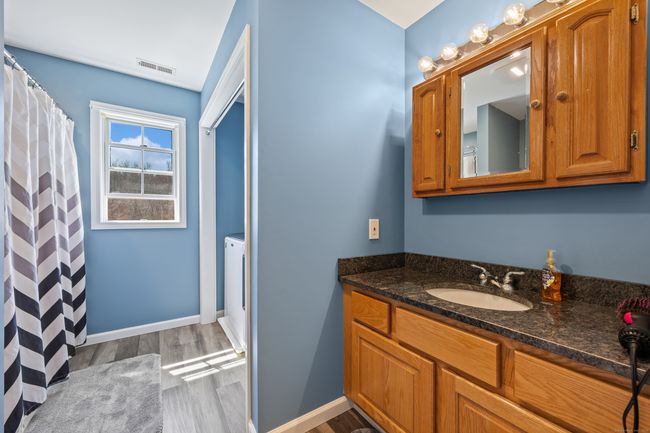 2nd Bathroom with Washer &amp; Dryer | Image 20
