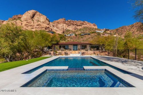 5222 N Saddle Rock Dr, Phoenix, AZ, 85018-1830 | Card Image