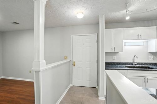 7343 Ridgepoint Dr, Anderson Twp, OH, 45230-4405 | Card Image