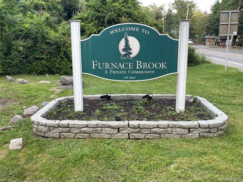 18 Blueberry Hl, Greenwood Lake, NY, 10925-4110 | Card Image