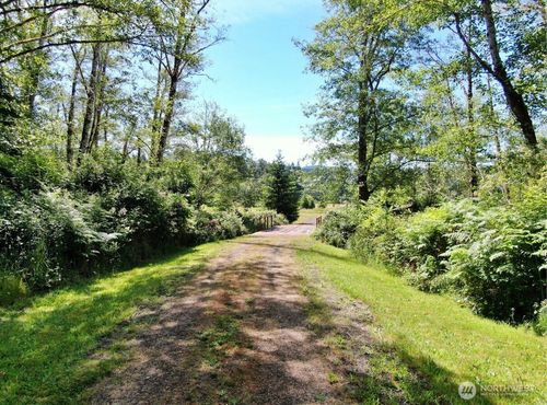 570 Elk Prairie Rd, Raymond, WA, 98577-9343 | Card Image