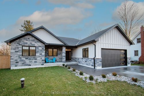 55879 1st St, Straffordville, ON, N0J1Y0 | Card Image