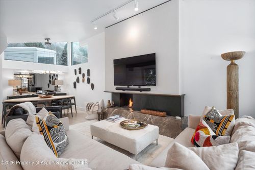 1-1001 E Cooper Ave, Aspen, CO, 81611-2100 | Card Image