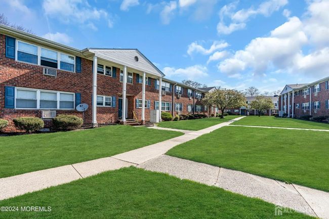 32 Woodedge Ave, Townhouse with 1 bedrooms, 1 bathrooms and null parking in Edison NJ | Image 18