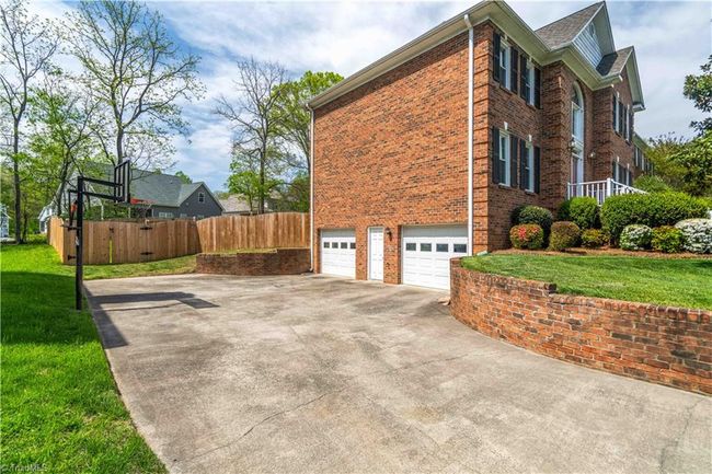 4504 Carriagebrook Ct, House other with 3 bedrooms, 4 bathrooms and null parking in Clemmons NC | Image 5