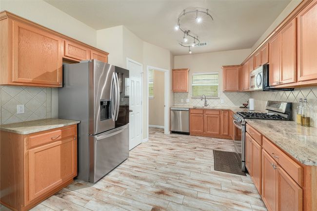 Kitchen | Image 9