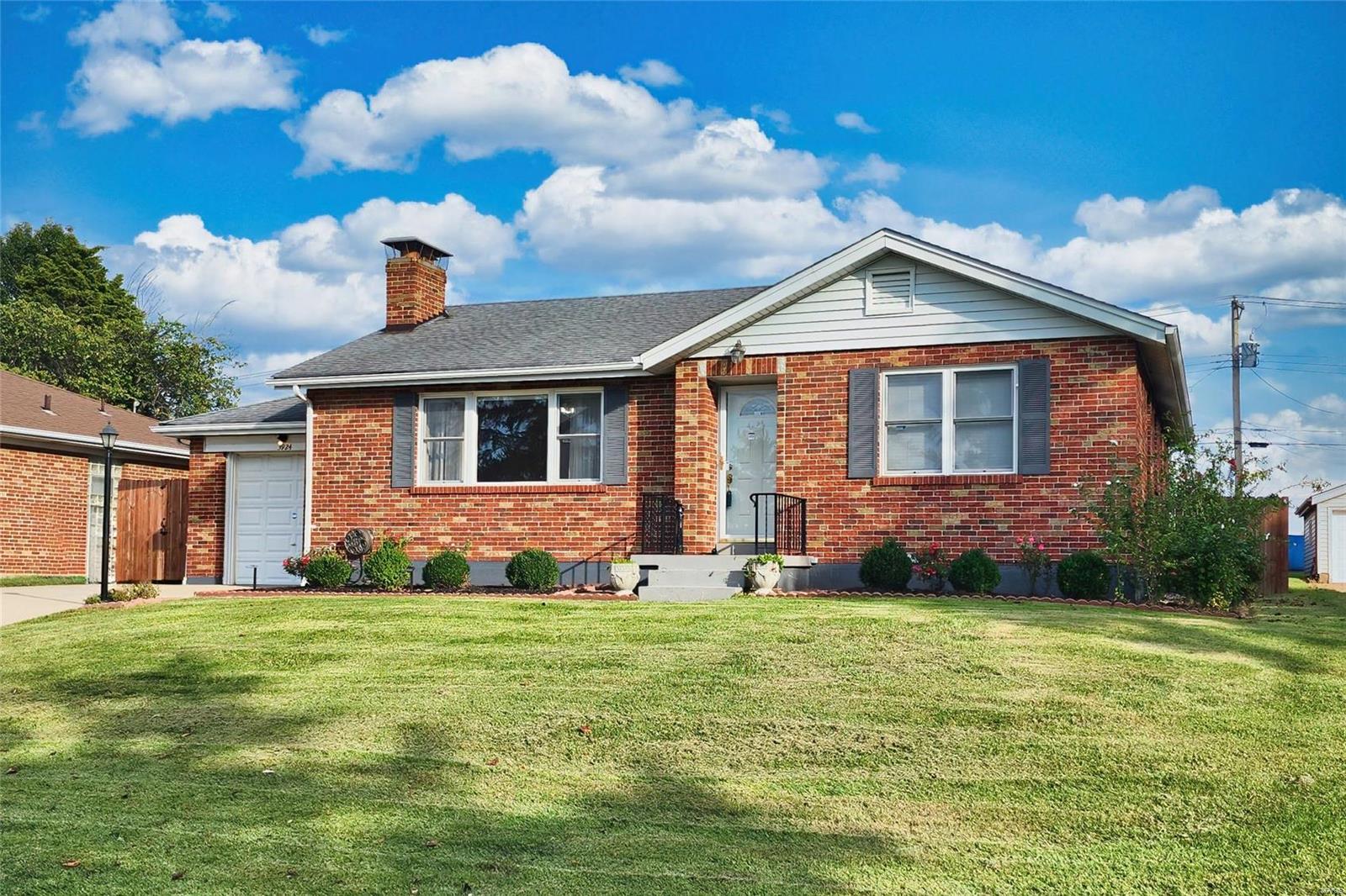 Cordes Dr, Saint Louis, MO 63125