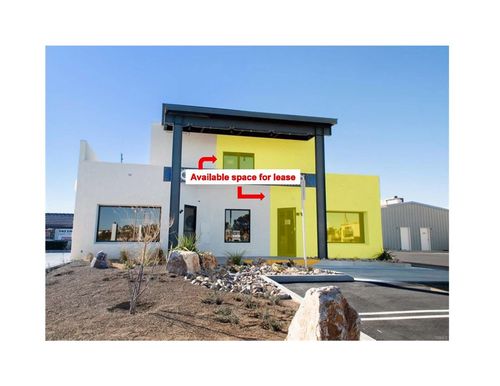 14411 Main St, Hesperia, CA, 92345-4702 | Card Image