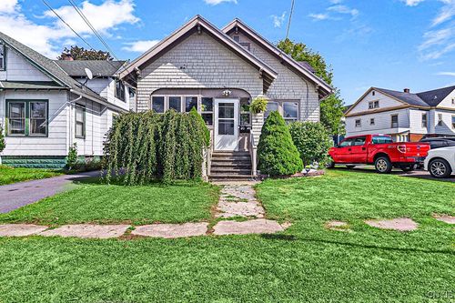 2 Russell Ave, Yorkville, NY, 13495-1217 | Card Image