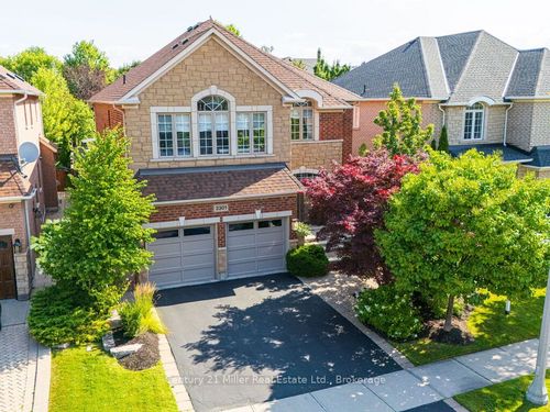 2301 Hertfordshire Way, Oakville, ON, L6H7M5 | Card Image