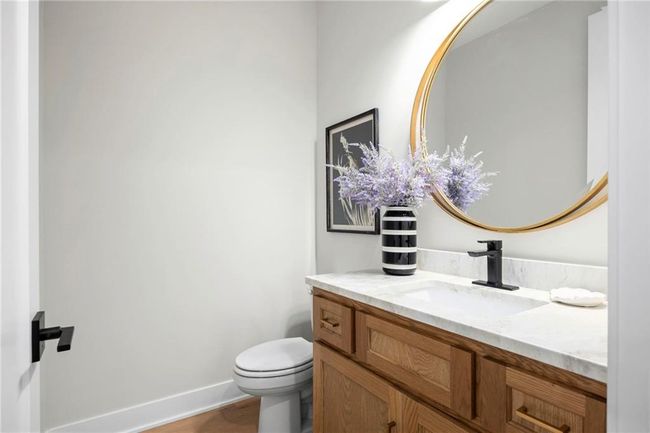 First floor powder bath | Image 15