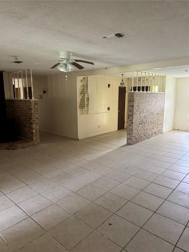 8903 Harvest Acres Dr, House other with 4 bedrooms, 2 bathrooms and null parking in Manvel TX | Image 5