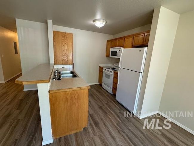 APT-102 - 158 N Seafury Ln, Condo with 3 bedrooms, 2 bathrooms and 1 parking in Boise ID | Image 6