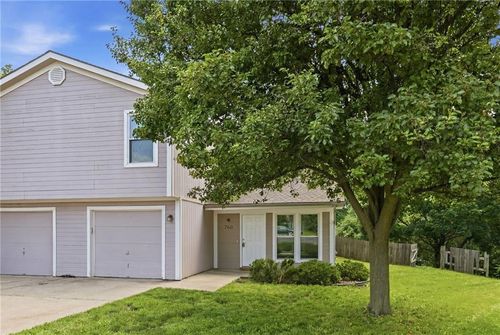 760 Spring Cir, Liberty, MO, 64068-4338 | Card Image