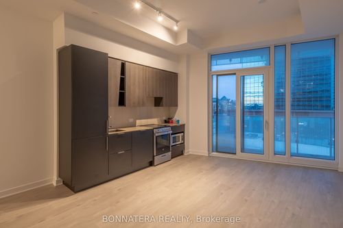 320-3900 Confederation Pky, Mississauga, ON, L5B0M3 | Card Image