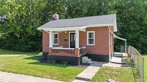 512 Peters Ave, Troy, OH, 45373-3976 | Card Image