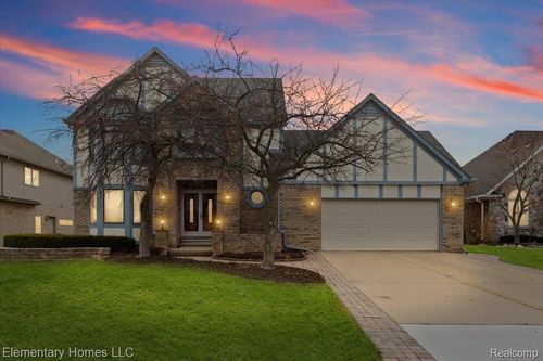 51637 Baker Rd, Chesterfield, MI, 48047-3133 | Card Image