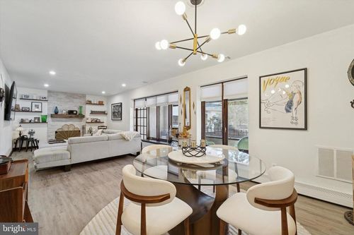 112 Centura, CHERRY HILL, NJ, 08003 | Card Image