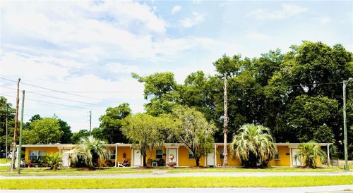 4851 Us Highway 17, DE LEON SPRINGS, FL, 32130-3198 | Card Image