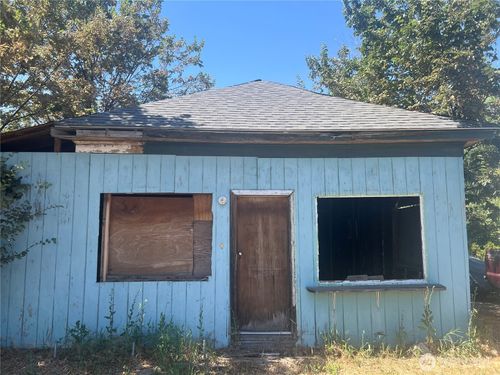 108 W Cherry Ave, Ritzville, WA, 99169-1211 | Card Image