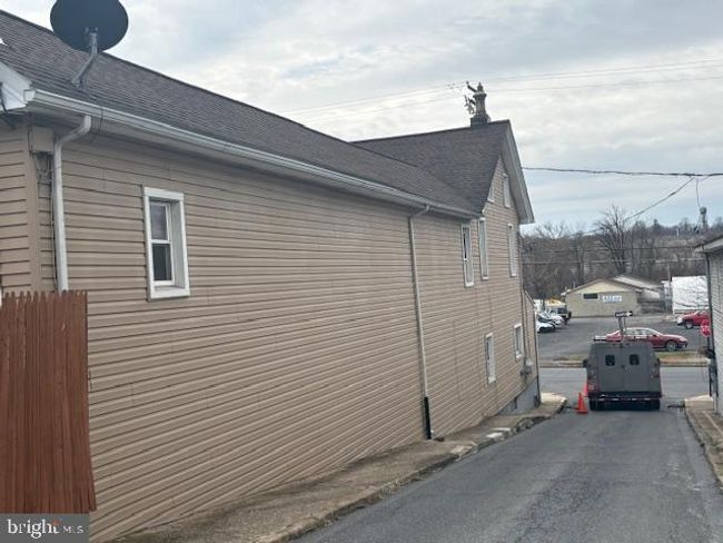 725 Front St, Home with 0 bedrooms, 0 bathrooms and null parking in CATASAUQUA PA | Image 5