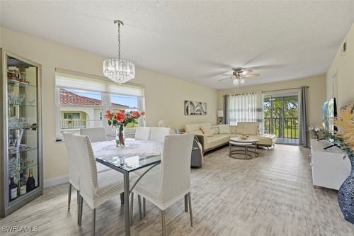 e210-1055 Forest Lakes Dr, NAPLES, FL, 34105-2271 | Card Image