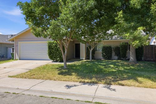679 Cardoso Ct, Galt, CA, 95632-2177 | Card Image