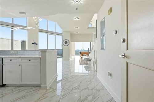 unit-2604-2795 Peachtree Rd Ne, Atlanta, GA, 30305-7701 | Card Image