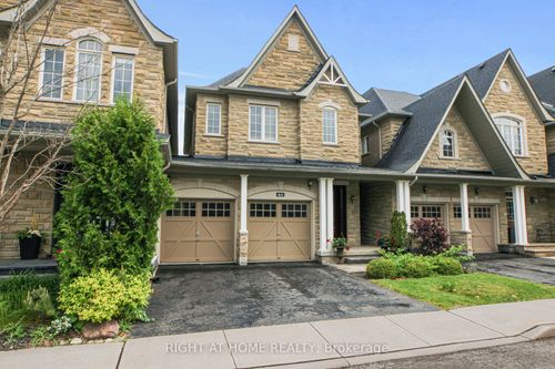 41-280 Paradelle Dr, Richmond Hill, ON, L4E0E1 | Card Image