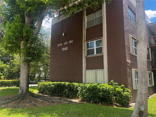 103e-7000 Nova Dr, Davie, FL, 33317-7125 | Card Image