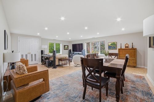 16-11 Ledgewood Way, Peabody, MA, 01960-1363 | Card Image