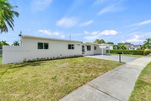 11490 Pinkston Dr, Miami, FL, 33176 | Card Image