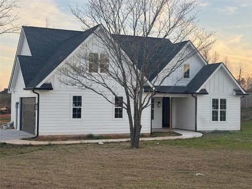 3 Timberland Trl, Newnan, GA, 30263-3077 | Card Image