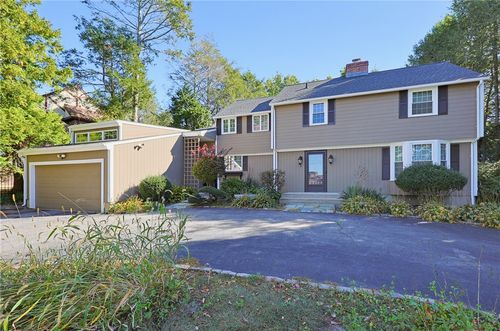 7 White Birch Rd, Cranston, RI, 02920-3725 | Card Image