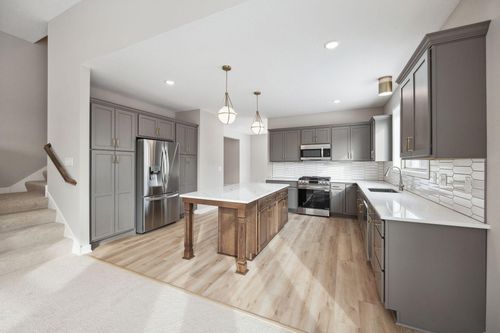 2015 Brookview Street, Shakopee, MN, 55379 | Card Image