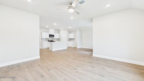 204 Cypress Falls Dr, Broussard, LA, 70518-7846 | Card Image