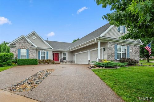 3 Pearview Ct, Saint Peters, MO, 63376-2287 | Card Image