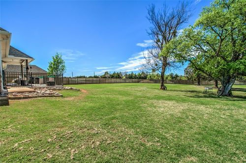 22297 Forester Lane, Edmond, OK, 73025 | Card Image