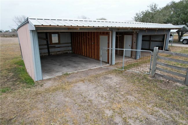 11701 Highway 359, House other with 3 bedrooms, 2 bathrooms and null parking in Mathis TX | Image 33