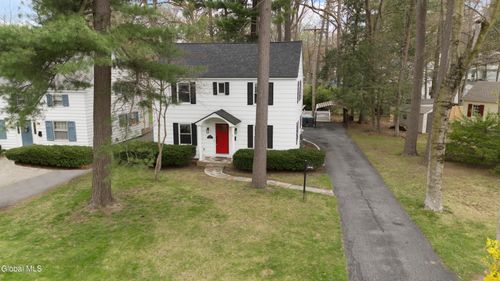 1575 Dean St, Niskayuna, NY, 12309-5101 | Card Image