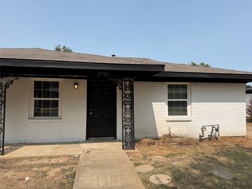 2504 Normont Cir, Fort Worth, TX, 76103-3216 | Card Image