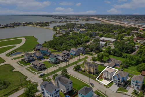 1501 Ashley Ct, Seabrook, TX, 77586-1200 | Card Image