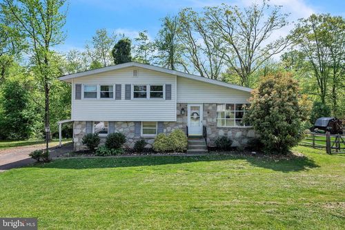 28 Pennlyn Rd, Churchville, PA, 18966-1046 | Card Image