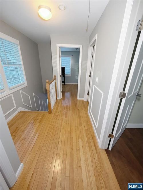 40 Stuyvesant Road, Teaneck, NJ, 07666 | Card Image