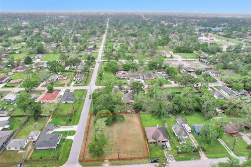 9205 Spaulding St, Houston, TX, 77016-4813 | Card Image