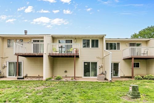 7413 143rd Street Ct, Apple Valley, MN, 55124-8508 | Card Image